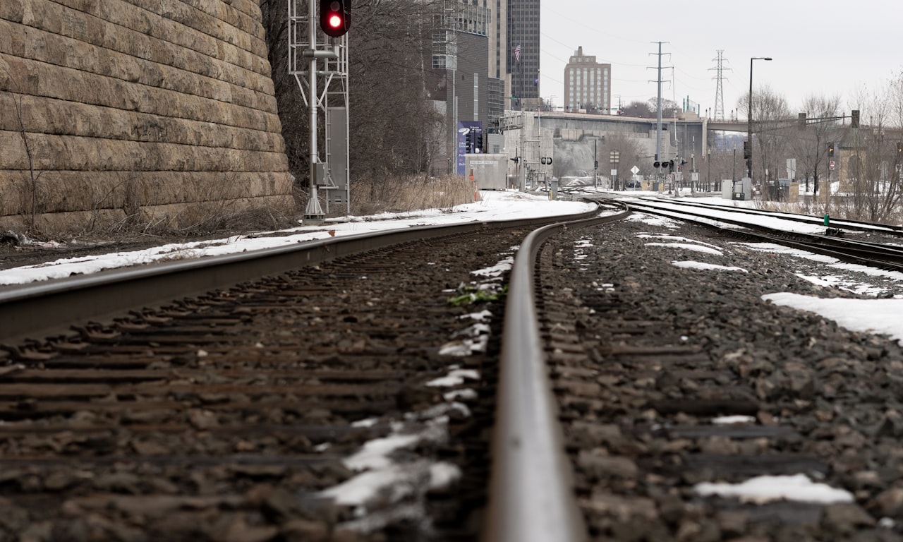 Types et fonctions des pinces de rail : garantir la stabilité et la sécurité