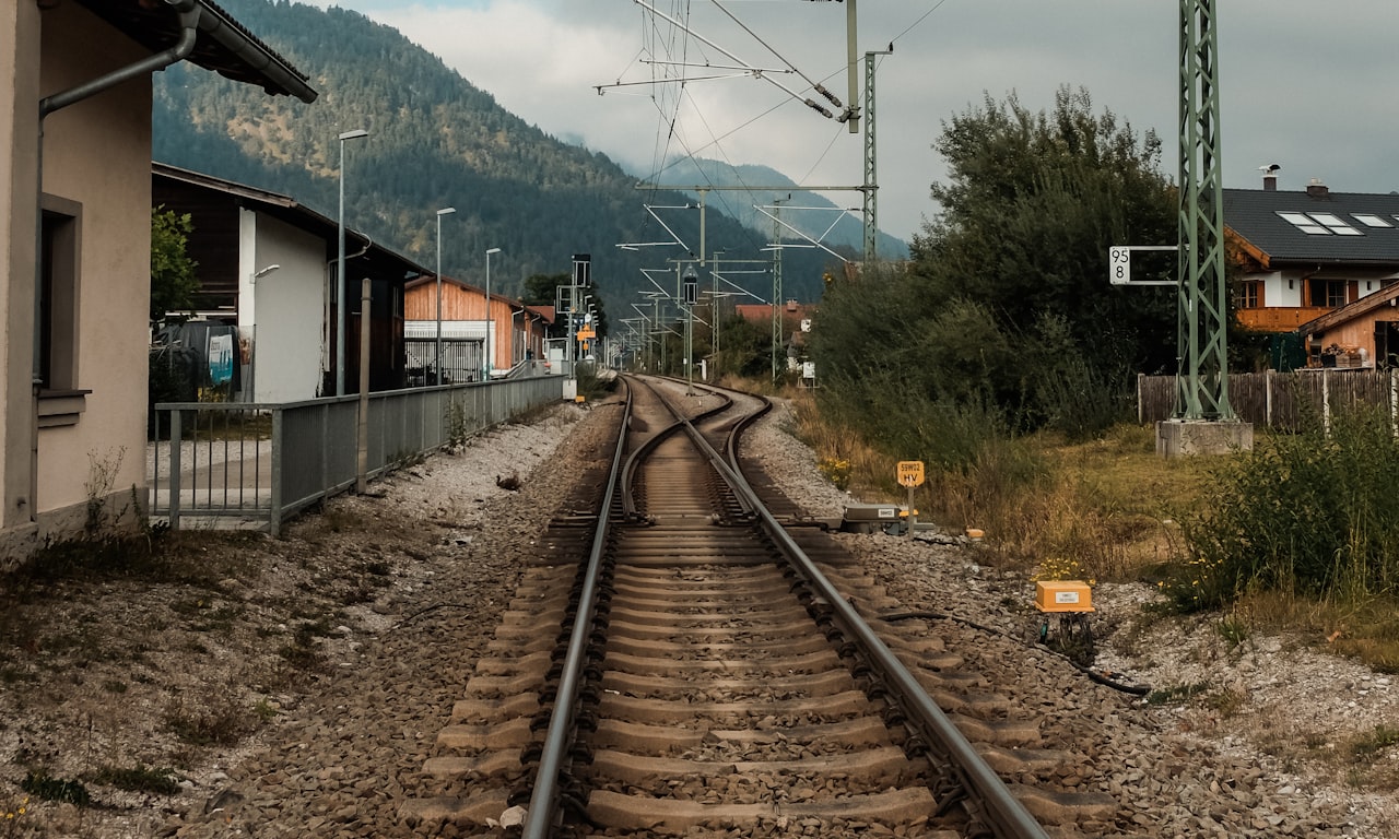 Éclisse de rail et boulon de rail : Aperçu et importance