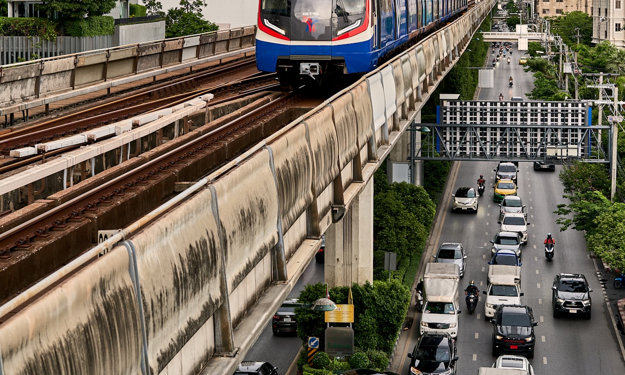 Construction ferroviaire : planification, conception et impact environnemental