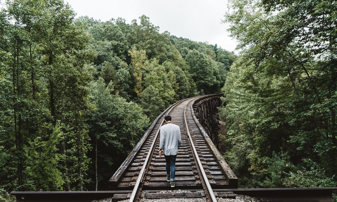 Prévenir la corrosion des rails en acier : options de matériaux et meilleures pratiques