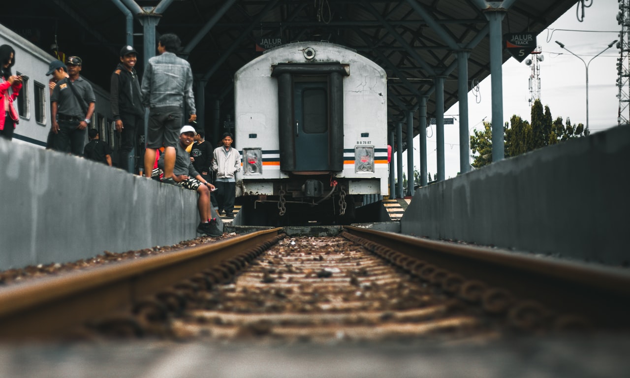 Correct installation of rail fasteners on concrete sleepers0