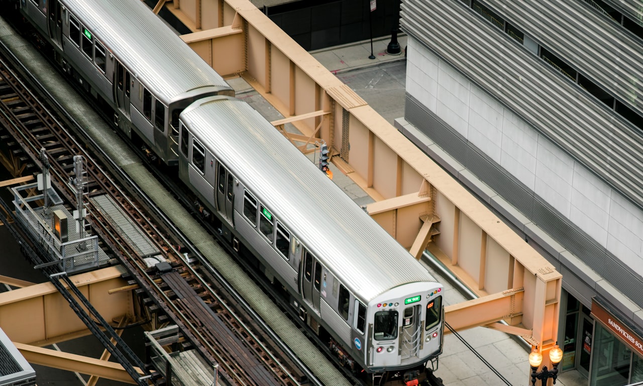 how fast can train track turn0