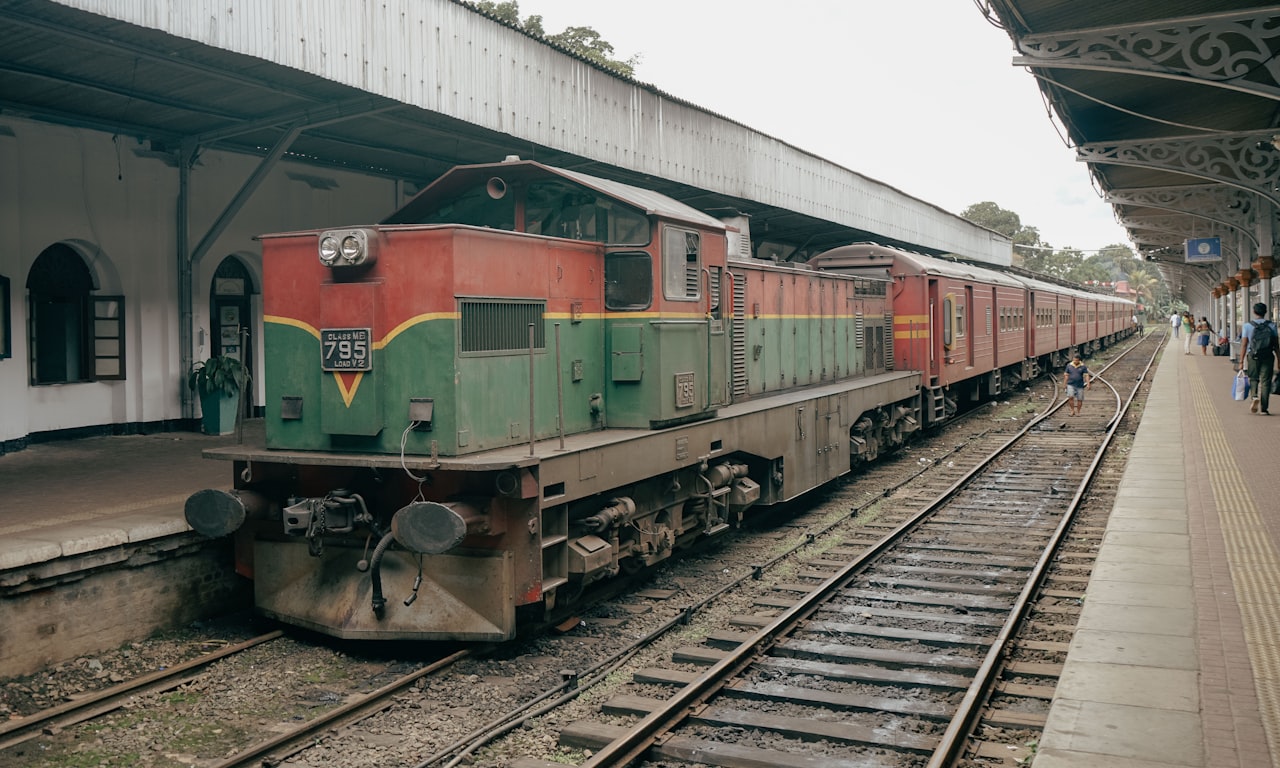 how many miles of train track does thailand have2