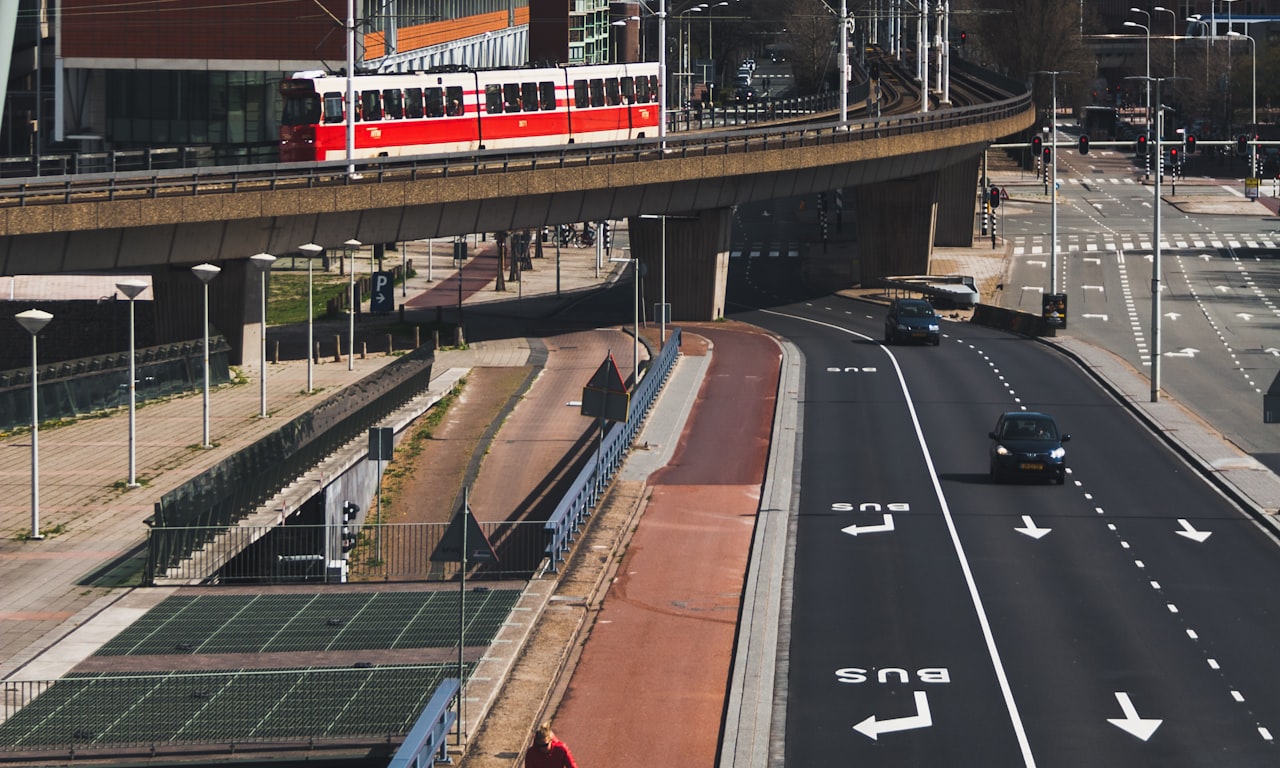 how metro train changes track0