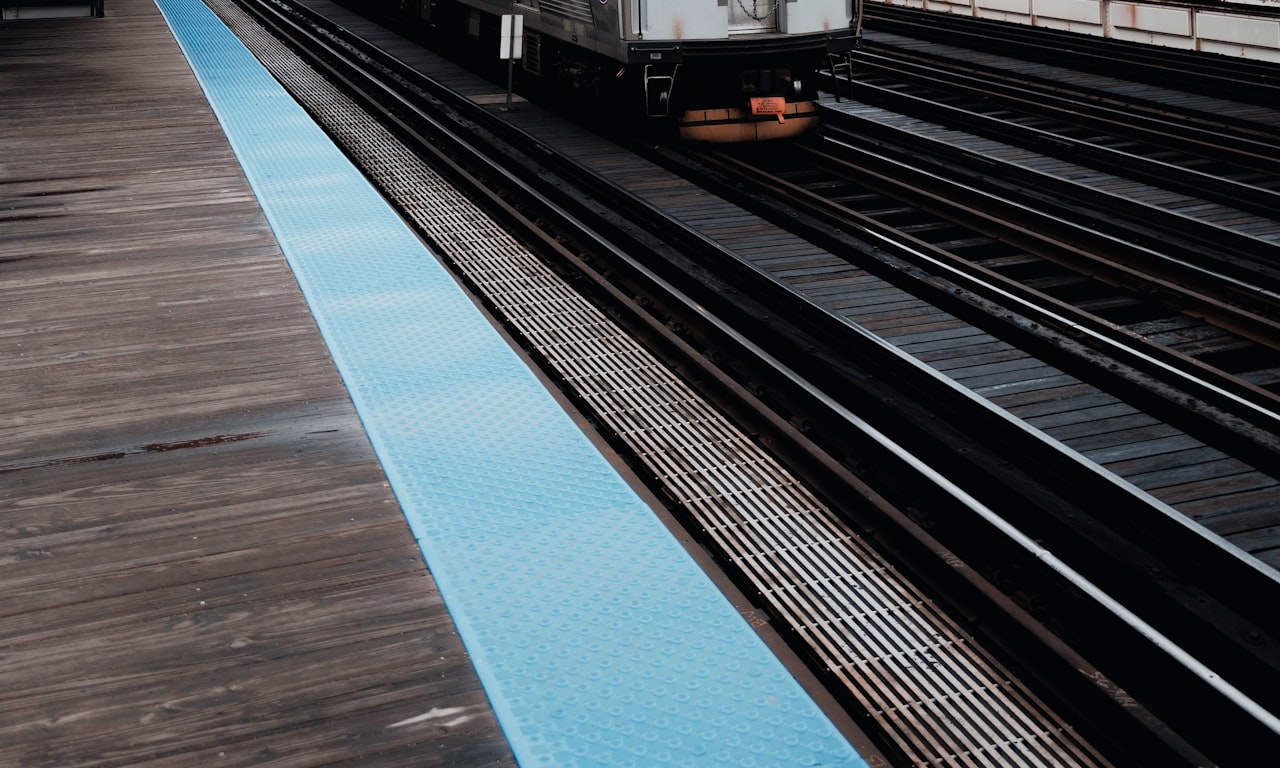 how to assemble wooden train tracks4