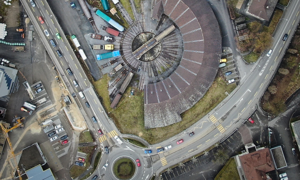 do ems maglev trains float below the track2