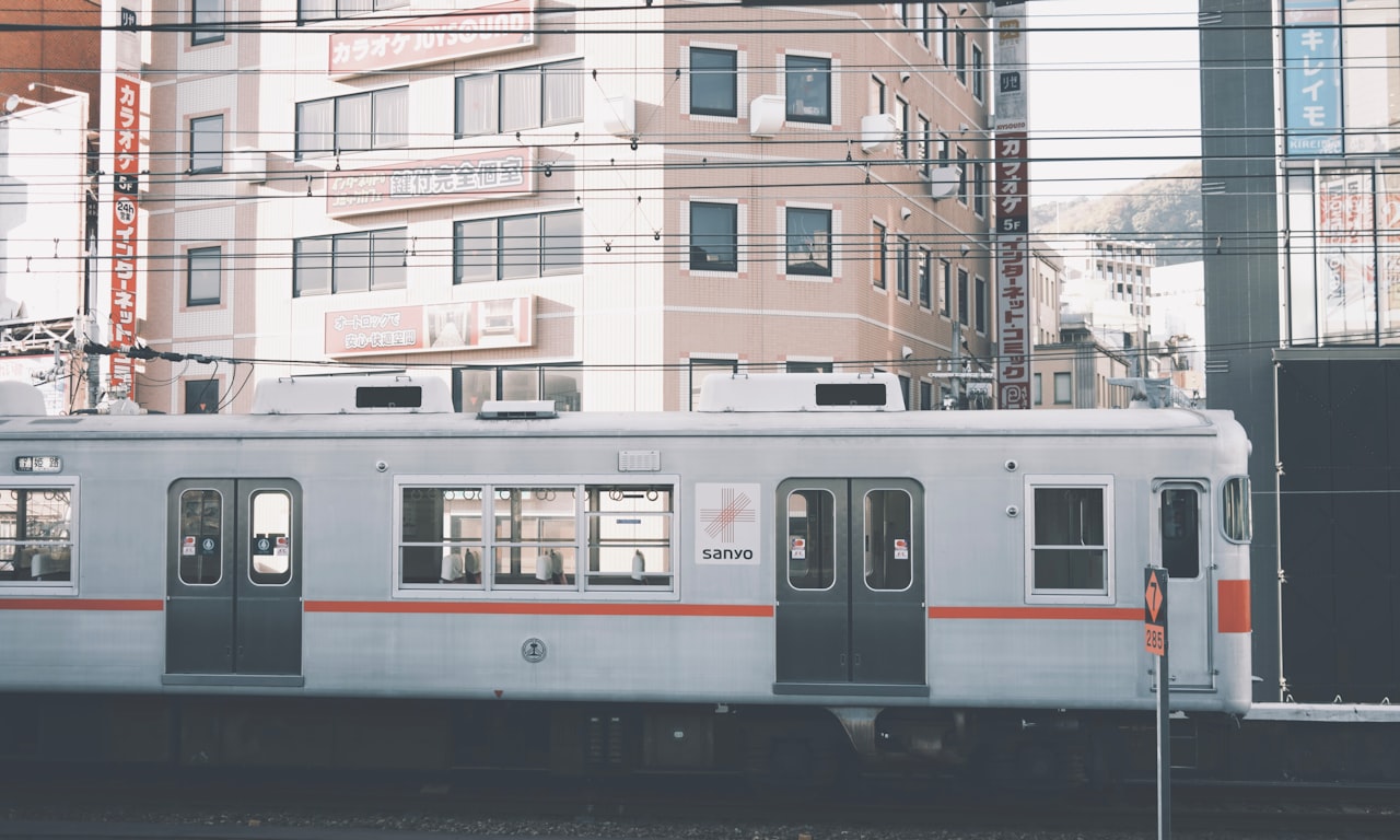 how to report train track crossing arms4