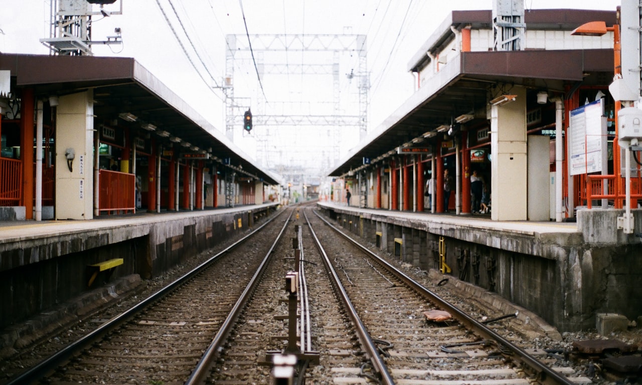 Comment suivre l'état en direct des trains : sites web officiels, applications et plus encore